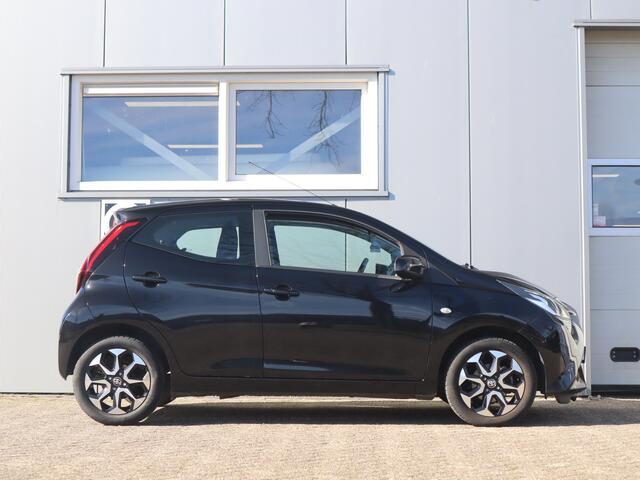 Toyota AYGO 1.0 VVT-i x-cite / Carplay / Camera / Keyless / Safety pack