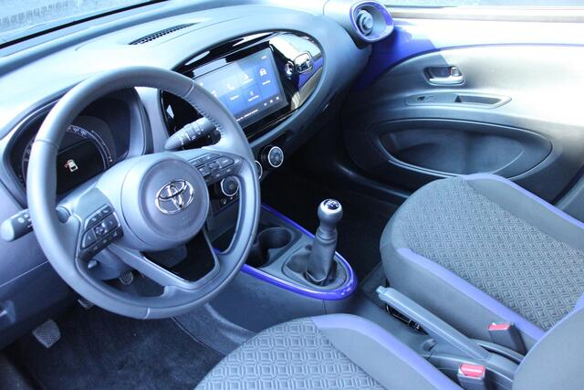 Toyota AYGO X 1.0 VVT-i MT Business
