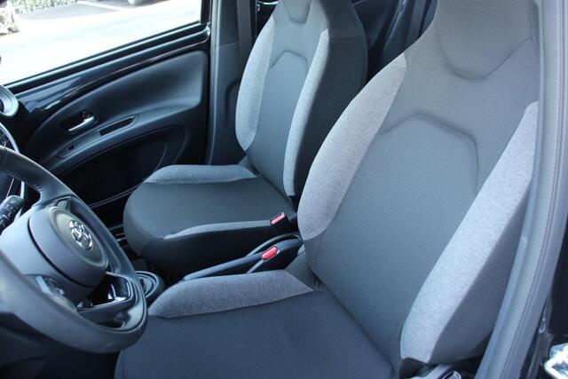 Toyota AYGO X 1.0 VVT-i MT Play