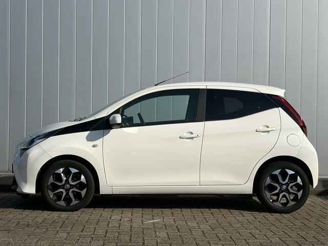 Toyota AYGO 1.0 VVT-i X-Joy NL Auto Dealer Onderhouden Carplay Climate Control LMV BTW Auto