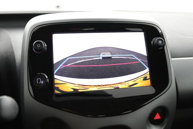 Toyota AYGO 1.0 VVT-i x-play limited | Airco | Parkeercamera | Apple car play - Android auto |