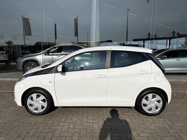 Toyota AYGO 1.0 VVT-i x-play | Airco | Apple Carplay/Android auto | Camera |