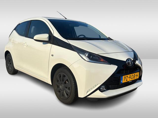 Toyota AYGO 1.0 VVT-i x-play / Airco / 5 Deurs / Allseason