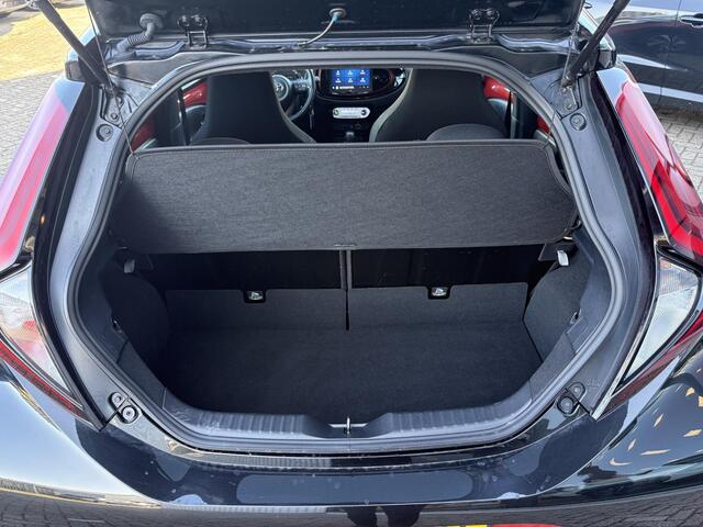 Toyota AYGO X 1.0 VVT-i S-CVT Envy Automaat | 1e eigenaar