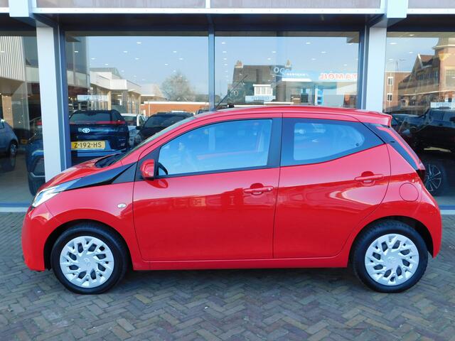 Toyota AYGO 1.0 VVT-i x-play