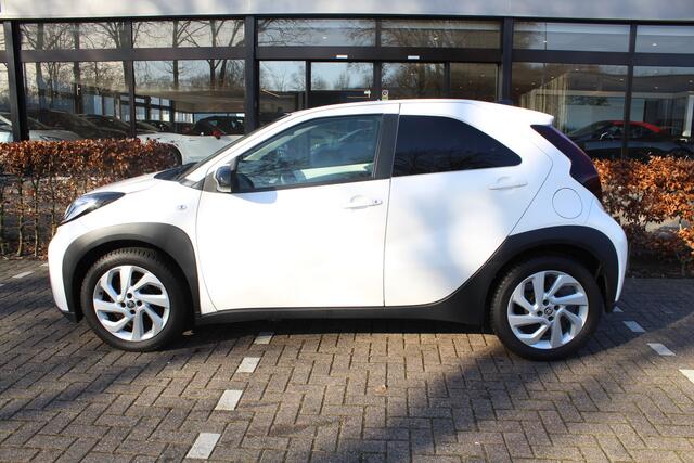 Toyota AYGO X 1.0 VVT-i MT first | Rijklaar | Stoelverwarming | Adapt. Cruise | LED | DAB