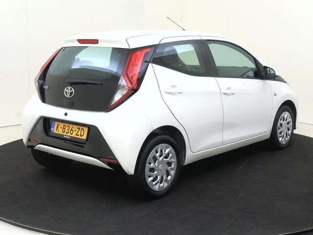 Toyota AYGO 1.0 VVT-i x-play