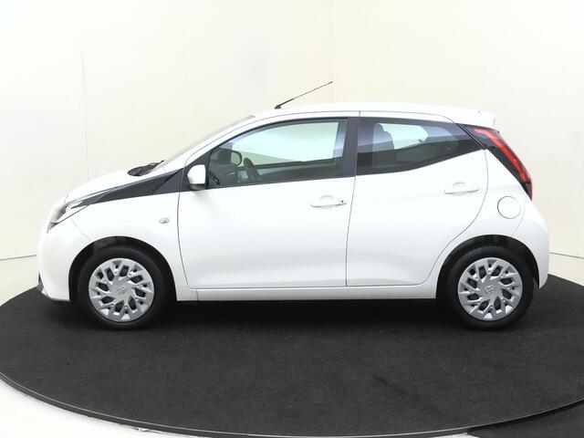 Toyota AYGO 1.0 VVT-i x-play