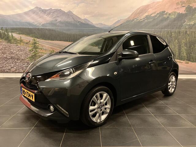 Toyota AYGO 1.0 VVT-i x-joy | Half-Leder | Camera | Trekhaak | Dealeronderhouden | Org. NL |
