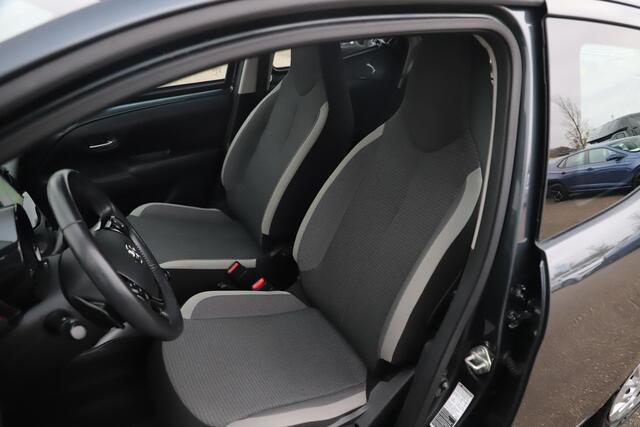 Toyota AYGO 1.0 VVT-i x-play Automaat Carplay Android/Navigatie Achteruitrijcamera Airco LED