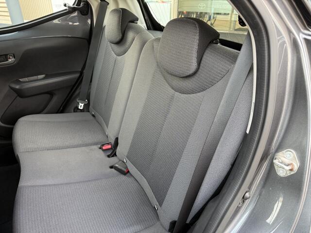 Toyota AYGO 1.0 VVT-i x-play | Camera | Carplay