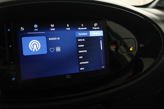 Toyota AYGO X 1.0 VVT-i MT Premium | Apple Carplay/Android Auto | Parkeersensoren | JBL audio | Stoelverwarming |