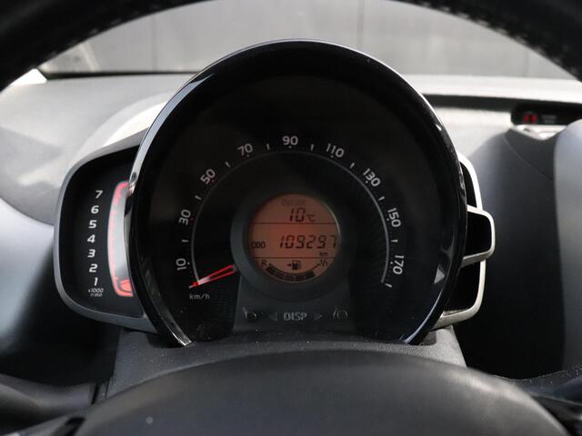 Toyota AYGO 1.0 VVT-i x-play | CAMERA | ELEK. SPIEGELS | BLEUTOOTH | CRUISE | AIRCO |