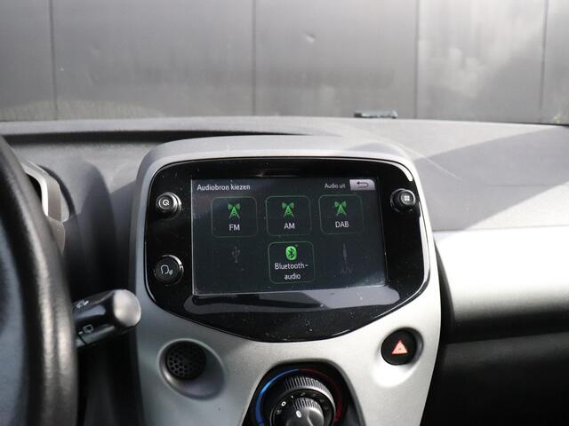 Toyota AYGO 1.0 VVT-i x-play | CAMERA | ELEK. SPIEGELS | BLEUTOOTH | CRUISE | AIRCO |