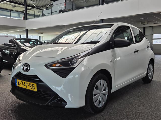 Toyota AYGO 1.0 VVT-i x-fun