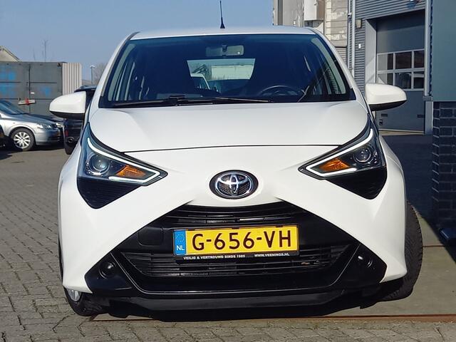 Toyota AYGO 1.0 VVT-i x-play limited - CAMERA - CARPLAY / ANDROID - AIRCO - CRUISE LIMITER