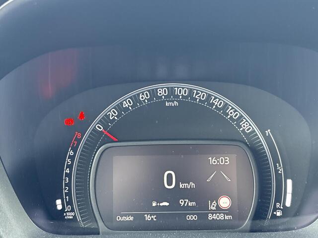 Toyota AYGO X 1.0 VVT-i MT Premium **KEYLESS/ STOELVERWARMING/ NAVIGATIE**