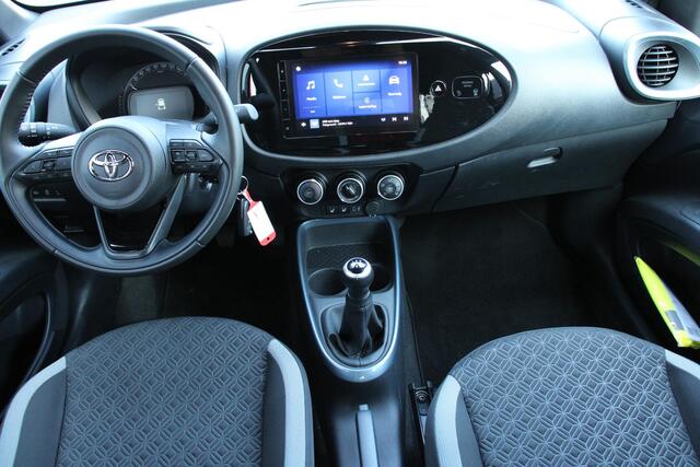 Toyota AYGO X 1.0 VVT-i MT Business TWO-TONE 14DKM, 2025, CAMERA, STOELVERW.