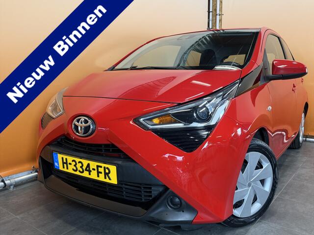 Toyota AYGO 1.0 VVT-i x-play automaat | airco | camera | 5drs rijstrooksensor | brake assist