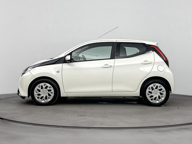 Toyota AYGO 1.0 VVT-i x-play | NL dealeronderhouden |