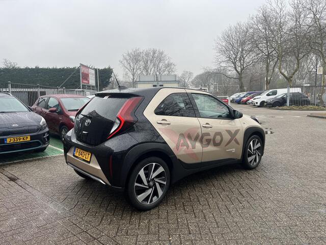 Toyota AYGO X 1.0 VVT-i MT Envy | JBL audio | Camera | Navigatie |