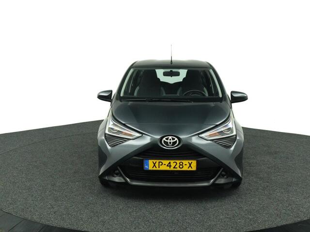 Toyota AYGO 1.0 VVT-i x-play | Lichtmetalen Velgen | Airco | Achteruitrijcamera | Led Verlichting | Bluetooth |