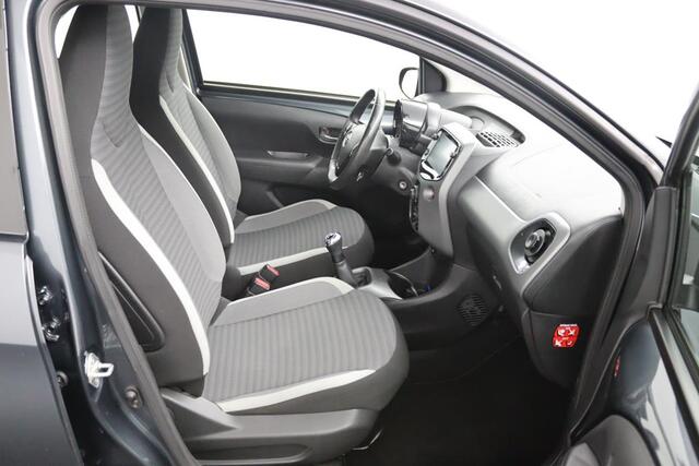 Toyota AYGO 1.0 VVT-i x-play | Lichtmetalen Velgen | Airco | Achteruitrijcamera | Led Verlichting | Bluetooth |