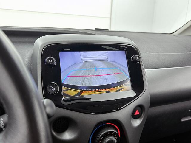 Toyota AYGO 1.0 VVT-i x-play | 1e Eigenaar | BTW'er | NIEUW GELEVERD & ONDERHOUDEN |