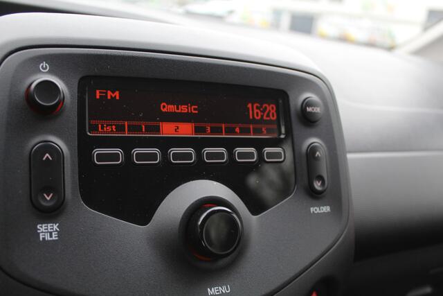 Toyota AYGO 1.0 VVT-i x-now | Rijklaar | 5-deurs | Airco | Audio | El.Pakket