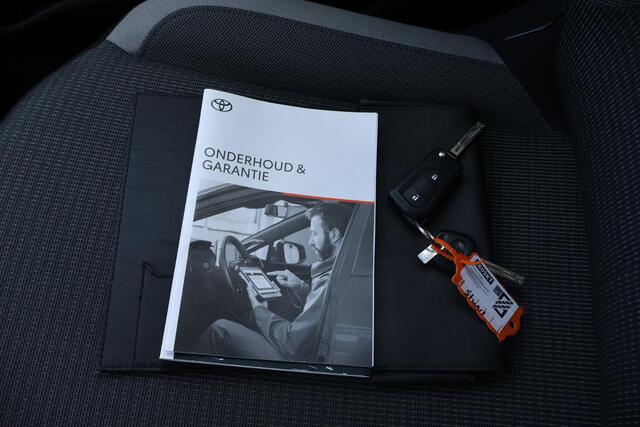 Toyota AYGO 1.0 VVT-i x-play 1e Eigenaar | Dealer Onderh | NAP | BTW | Camera | Navi via Carplay | Airco | DAB | Cruise | LED | Start/Stop | Hill-Hold