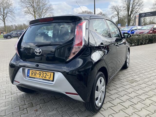 Toyota AYGO 1.0 VVT-i x-play | Camera/BlueTooth
