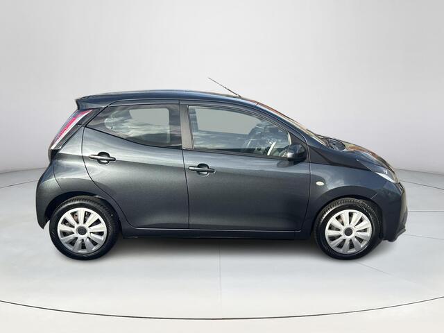 Toyota AYGO 1.0 VVT-i x-play