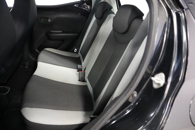 Toyota AYGO 1.0 VVT-i x-play | Cruise | Camera | Airco