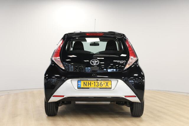Toyota AYGO 1.0 VVT-i x-play | Cruise | Camera | Airco