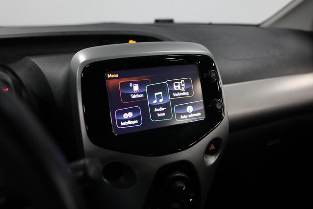 Toyota AYGO 1.0 VVT-i x-play | Cruise | Camera | Airco