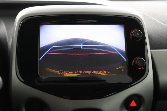 Toyota AYGO 1.0 VVT-i x-play | Radio | Bluetooth | Parkeer camera |