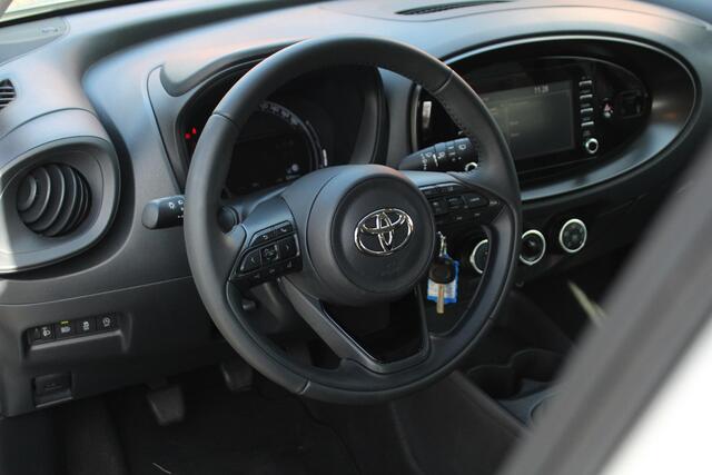 Toyota AYGO X 1.0 VVT-i MT Play Achteruitrijcamera, Cruise Control Adaptief, Apple Carplay/Android Auto
