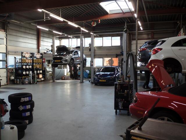 Toyota AYGO X 1.0 VVT-i MT, 5drs, Airco, Elek ramen, Cruise controle, Bots waarschuwing systeem, Radio cd speler, Centrale vergrendeling op sleutel, 67.000km Nederlandse auto!! Bovag afleverpakket 695,-