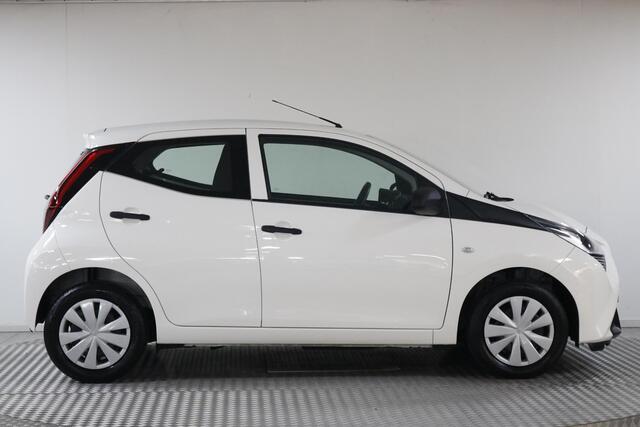 Toyota AYGO 1.0 VVT-i x-fun Airco | NAP | Elek. ramen | Bluetooth.