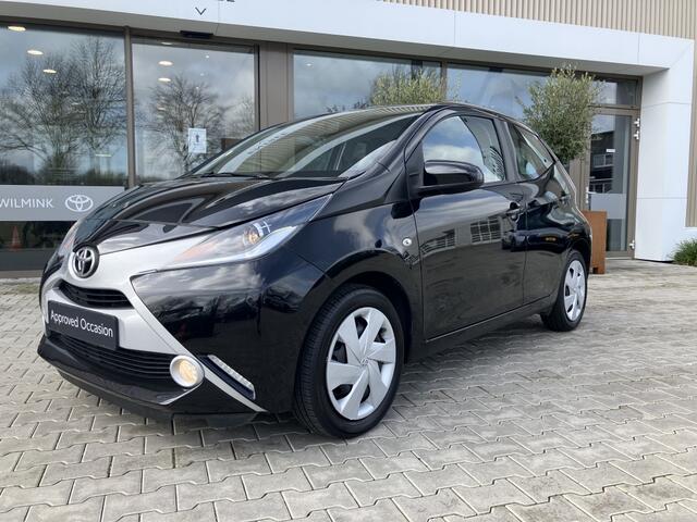 Toyota AYGO 1.0 VVT-i x-play | Camera/BlueTooth