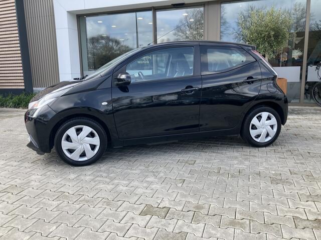 Toyota AYGO 1.0 VVT-i x-play | Camera/BlueTooth