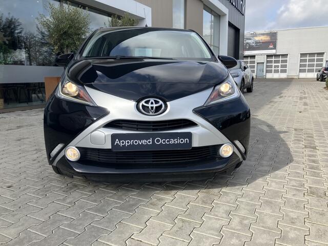 Toyota AYGO 1.0 VVT-i x-play | Camera/BlueTooth