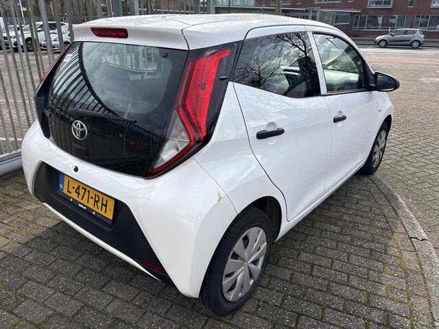 Toyota AYGO 1.0 VVT-i X-Fun | Airco | Elektrische ramen | Bluetooth | Radio/USB |