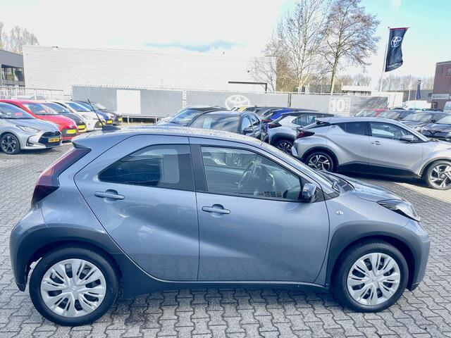 Toyota AYGO X 1.0 VVT-i MT Play