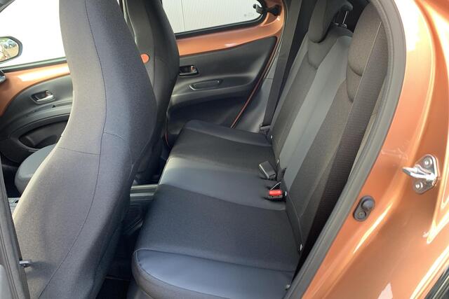 Toyota AYGO X Hybrid 115 envy | Camera | Apple Carplay | Stoelverwarming