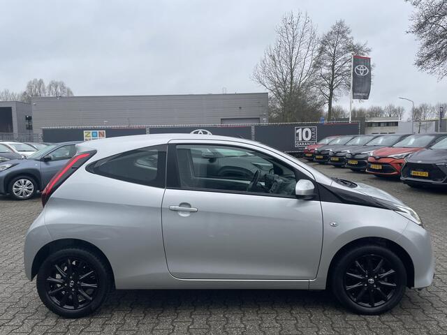 Toyota AYGO 1.0 VVT-i x-play
