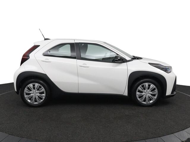 Toyota AYGO X Hybrid 115 play | Nieuwe Auto | Achteruitrijcamera | Apple Carplay & Android Auto |