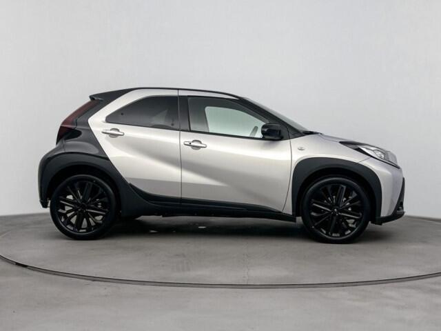 Toyota AYGO X 1.0 VVT-i S-CVT JBL I Achterruitrijcamera I Cruise Control I Stoelverwarming I LM velg Erdie