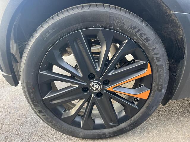 Toyota AYGO X 1.0 VVT-i S-CVT Limited Zeer lage KM stand! Parkeersensoren, JBL, achteruitrij camera, stoelverwarming, navigatie Apple CarPlay/Android Auto, NL-auto & automaat!