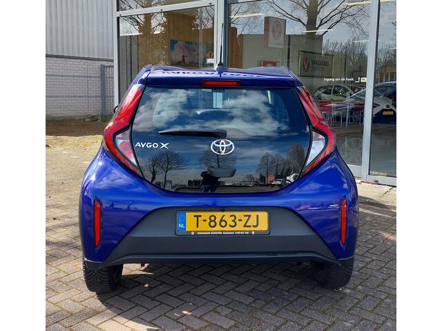 Toyota AYGO X 1.0 VVT-i MT Play